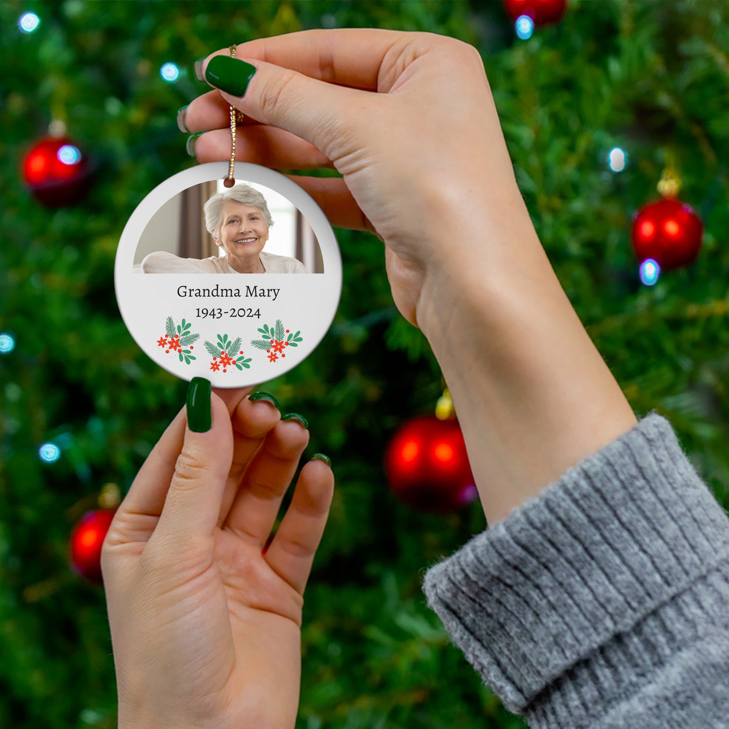 Memorial 5 - Personalized Ceramic Circle Ornament